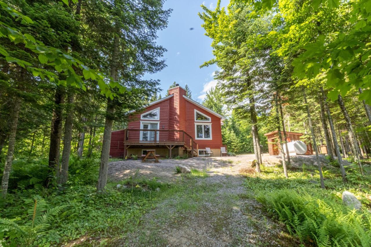 Les Chalets Tourisma - Chalet Dans Les Bois Avec Lac Prive - Le Colibri Saint-Raymond Luaran gambar